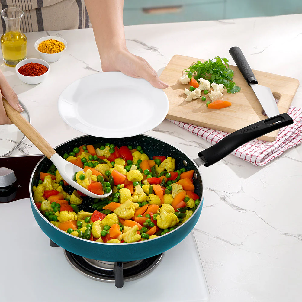 Pro Chef Nonstick Deep Pan with Lid - Image 10