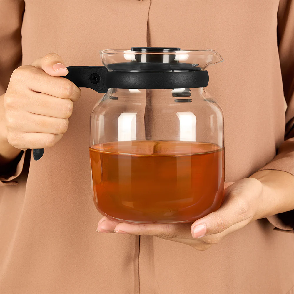 Borosil Carafe w Inbuilt Strainer, 1.2L - Image 4