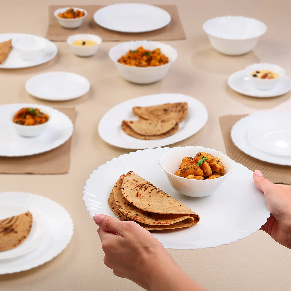 Larah Snow Dinner Set - Image 7